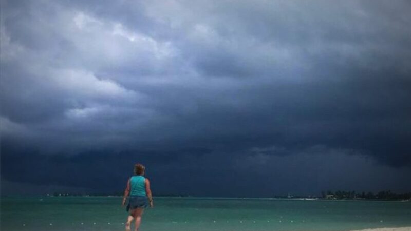 Se forma la depresión tropical 27 al sureste de Bermudas y podría convertirse en tormenta Epsilon
