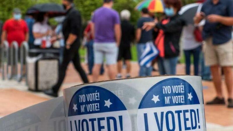 Casi nueve millones de personas votaron ya en una incierta Florida