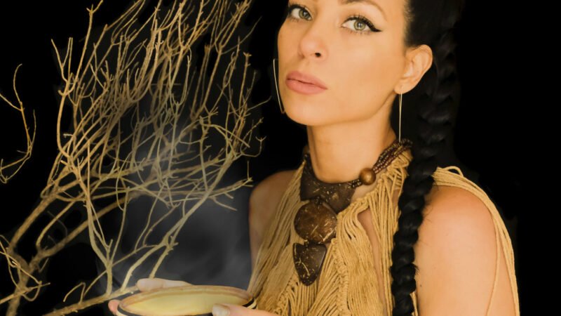 Cinthia Mendes presenta su primer single “Eleva” (Aire)