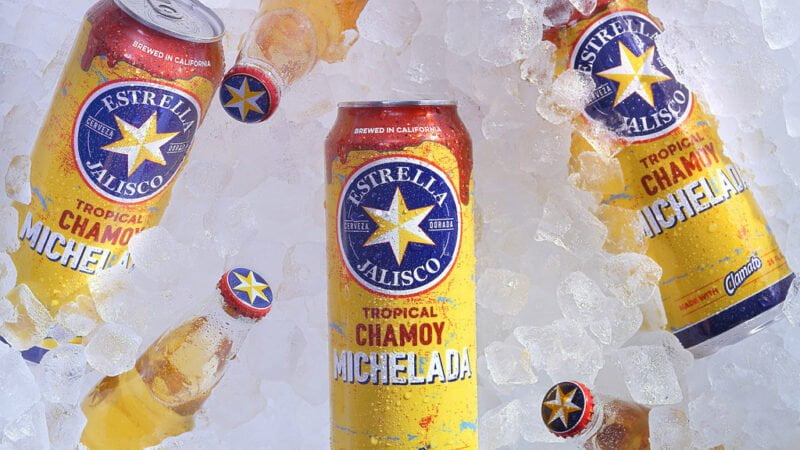 Estrella Jalisco y Sofía Reyes presentan la nueva #TropicalChamoy Michelada