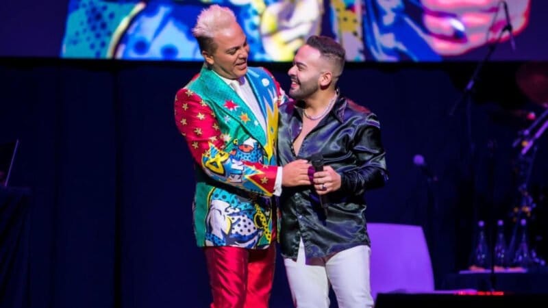 Emotiva participación de José Alfredo durante concierto de Cristian Castro