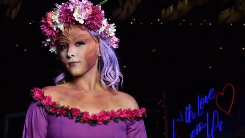 Boricua lanza línea de maquillaje protésico