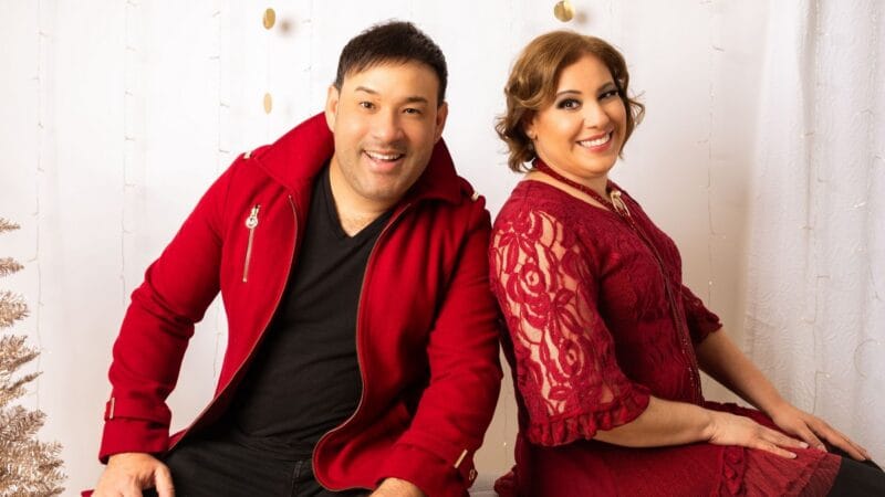 Reynaldo “Chino” Santiago y Doreen Zayas reciben la Navidad con la plena “Vamos a celebrar”