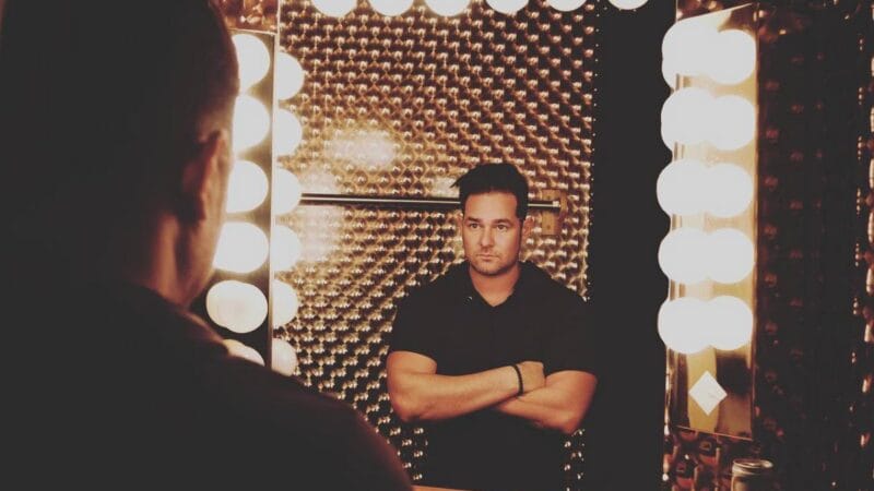 Adrian Vera alcanza más de 100 mil reproducciones con su nuevo tema “Digital Girl”