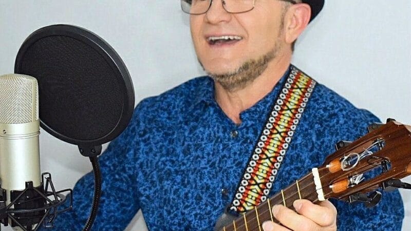 Arnaldo Guevara nos trae “Compadre Pancho” en versión salsa