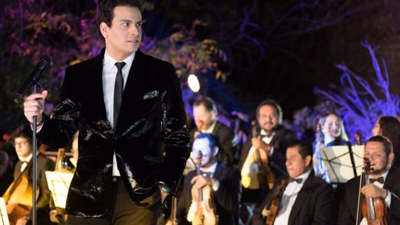 El mexicano José Adrián más romántico con nuevo sencillo “No Es Lo Mismo”
