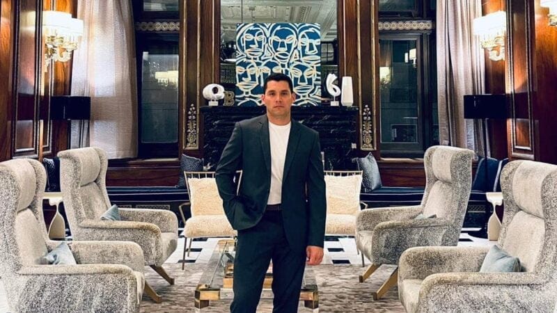Emiro Urdaneta encuentra su espacio en el ámbito de los negocios a través de la educación financiera