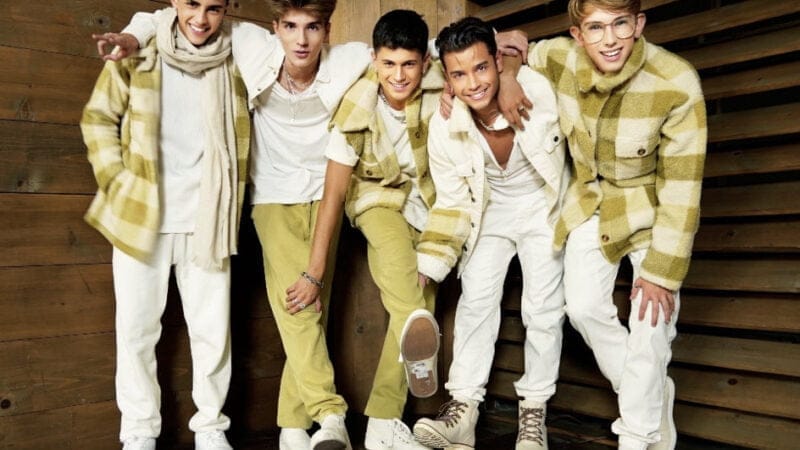 “AMOR” la nueva boy band del momento invita a un día de diversión y romance con “I Like”