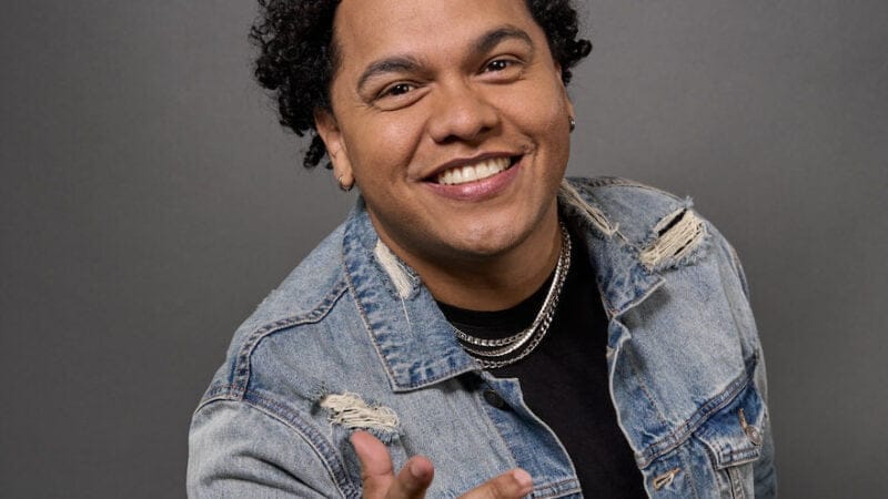 A ritmo de reggae y con un mensaje de Buena Vibra, DAMIÁN presenta “GOOD VIBES”