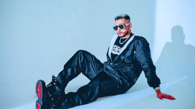Owy canta sus “Malos Pensamientos”