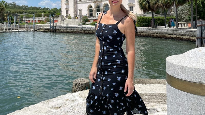 Constanza Espejo, la artista que vino desde Argentina para jugar en las grandes ligas