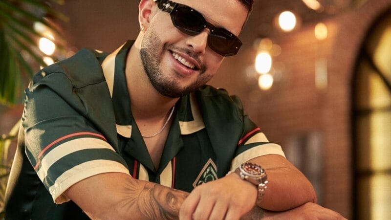 Arbby debuta con ‘Esa Boquita’, una historia de amor y seducción