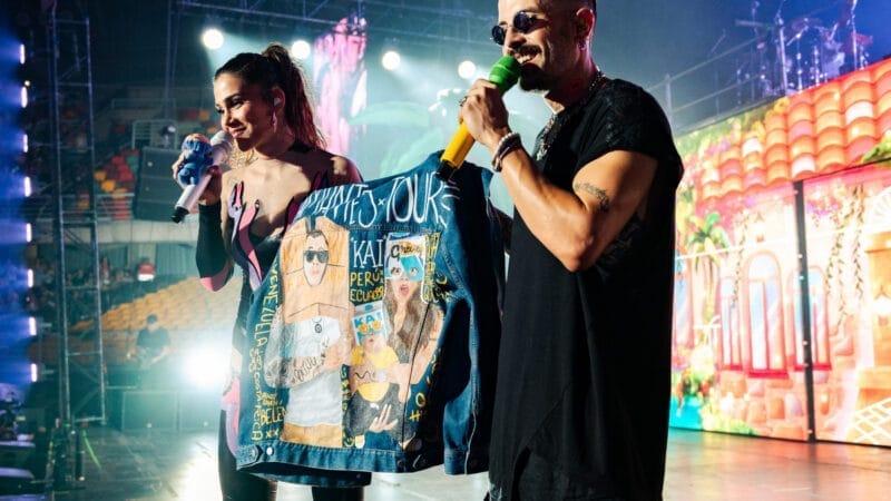 Greeicy y Mike Bahía cautivan a sus fanáticos con un espectáculo sin precedentes en el Movistar Arena de Chile