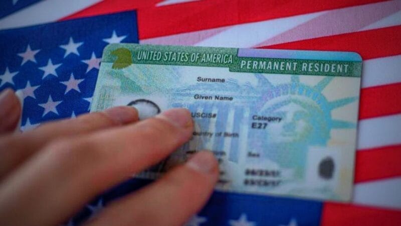 USCIS extiende la validez de la Green Card para algunos inmigrantes