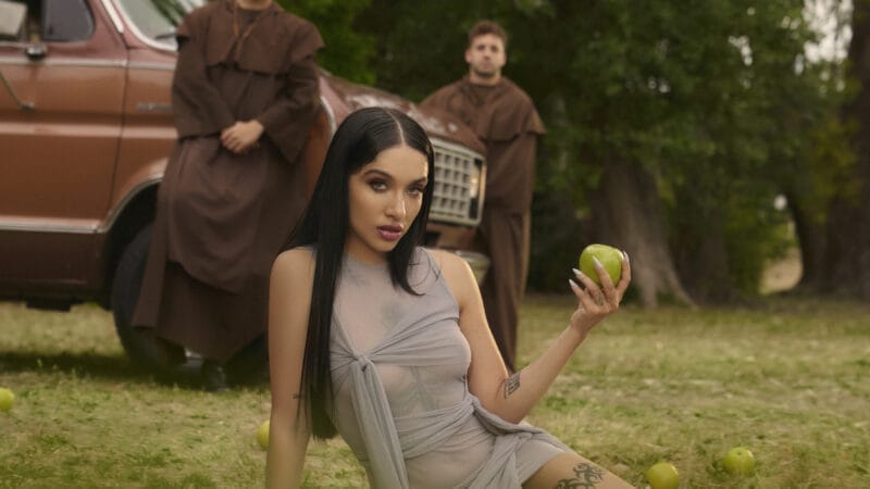 María Becerra presenta su nuevo tema “Desafiando el destino”