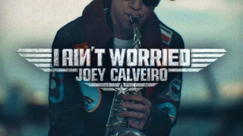 Joven saxofonista se inspira en Top Gun Maverick y lanza sencillo musical “I Ain’t Worried”