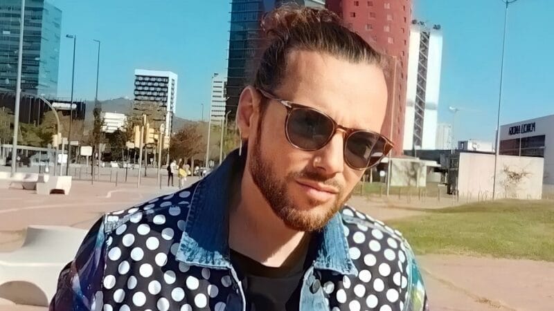 R. López lanzó sube como la espuma con el estreno de “Grammy”