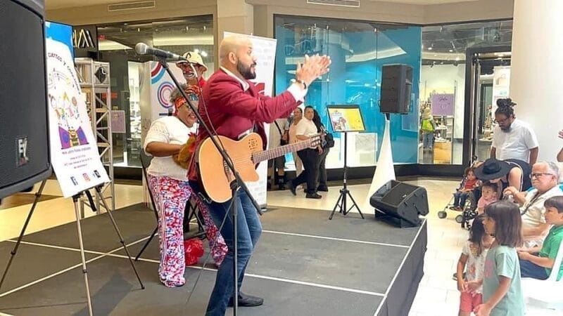 Prepara a tus pequeños para el regreso a clases con el nuevo sencillo musical “Hola” de Maestro Roger