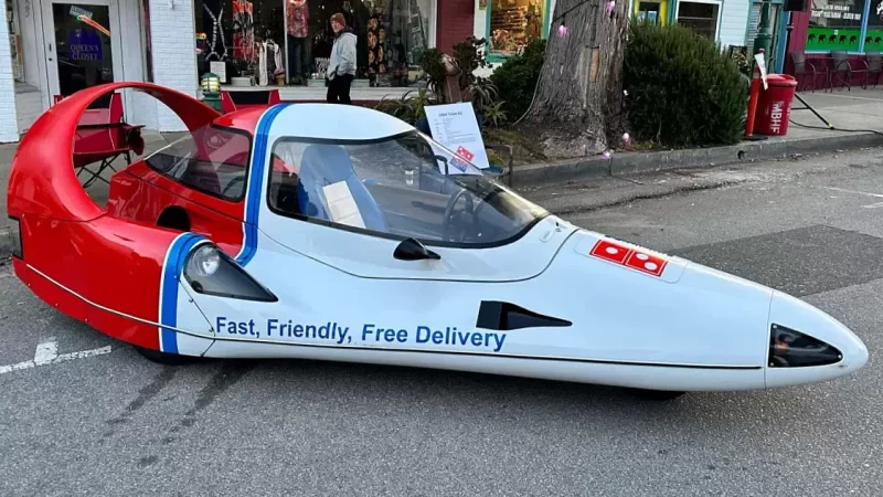 La Tritan A2 de Domino’s Pizza: Una rara “nave espacial” revolucionaria en subasta