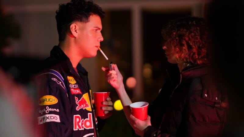 LUCCA: Cantante y compositor argentino, emergente en la escena musical urbana