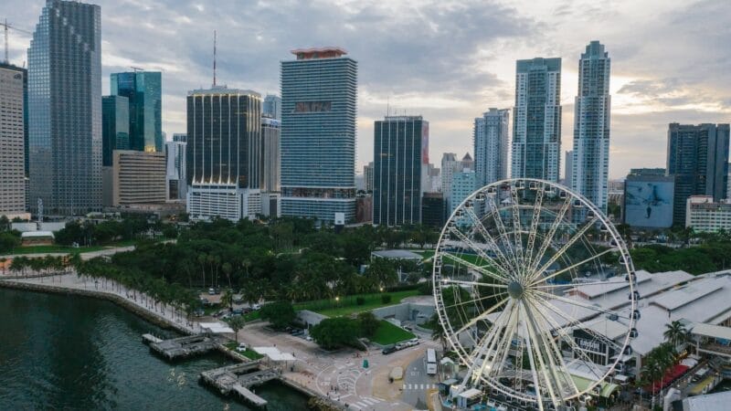 Miami lidera en apreciación de viviendas mientras las ventas de condominios de lujo se disparan: ¡Descubre por qué!