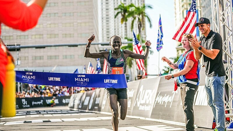 Maratón y Medio Maratón Life Time Miami 2024: El dominio keniano en las carreras de resistencia