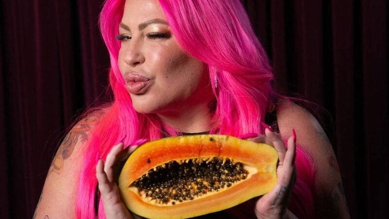 La Diosa de Cuba ilumina “Los monólogos de la vagina” en el Teatro Trail