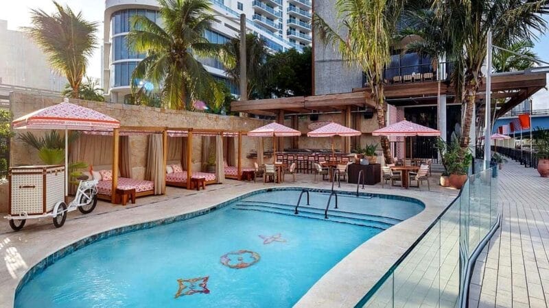 Louis Vuitton inaugura Casa Neos, el club de membresía más exclusivo de Miami