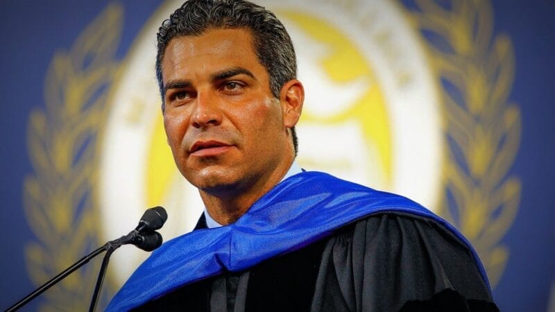 El alcalde Francis Suárez y los comisionados condenan el fraude electoral en Venezuela