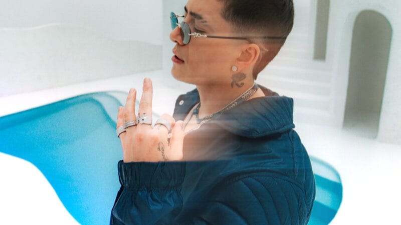 Andy Rivera celebra un doble éxito: lanzamiento de “MONCLER” y hit en TikTok con “Desde Antes”