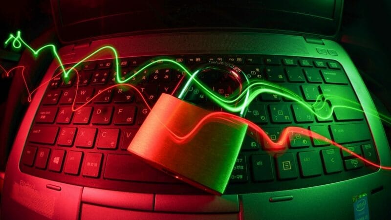Más de 70 sitios web bloqueados por el régimen cubano, según informe de Diktyon