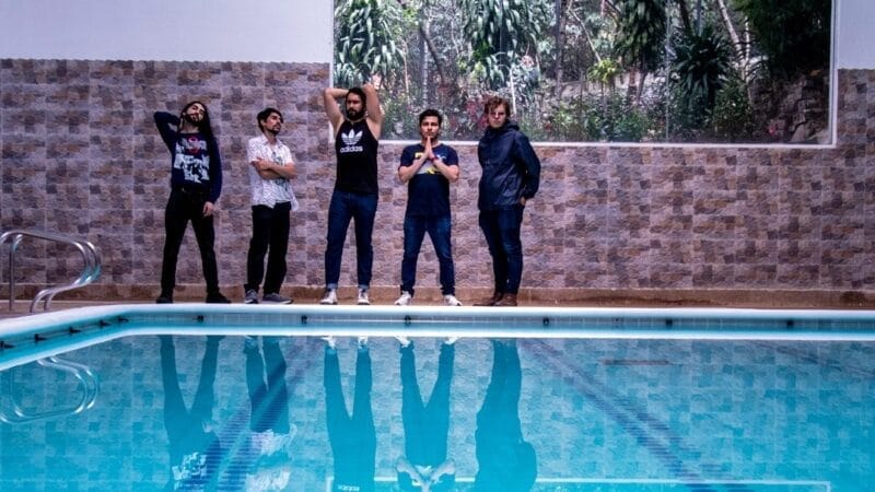 Dimas y Los Pexes estrenan ‘Delirio y resiliencia’, un disco indie que explora la naturaleza humana
