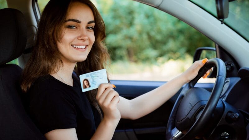 ¿Tu licencia de conducir tiene “REAL ID”? Todo lo que necesitas saber