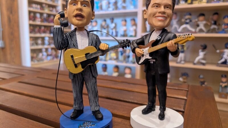 Ritchie Valens y The Big Bopper: Se presentaron los primeros bobbleheads conmemorativos
