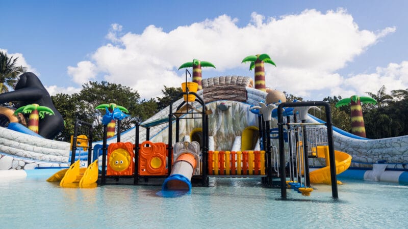 Fiesta de espuma al estilo Jeff Bezos llega a Jungle Island este 4 de julio
