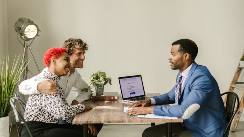 FTC Denuncia Estafa Masiva en Seguros de Salud: Cómo Protegerse