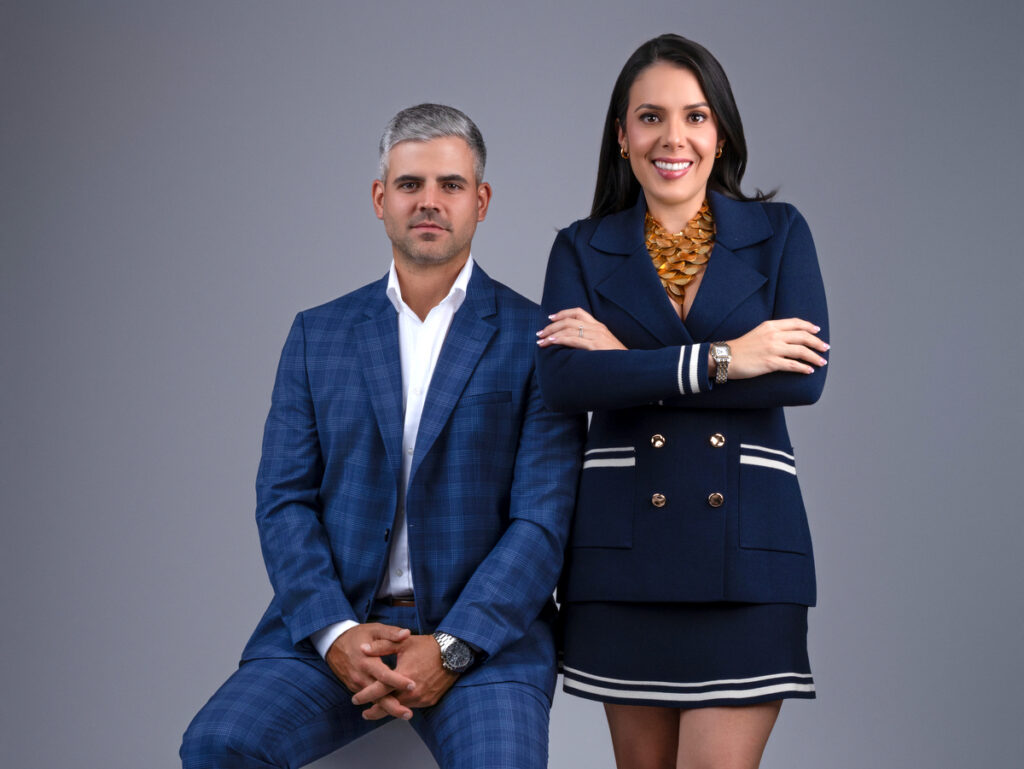 Los creadores de Apizeal Joel Martínez y Cintya Zambrano - Foto: Cortesía