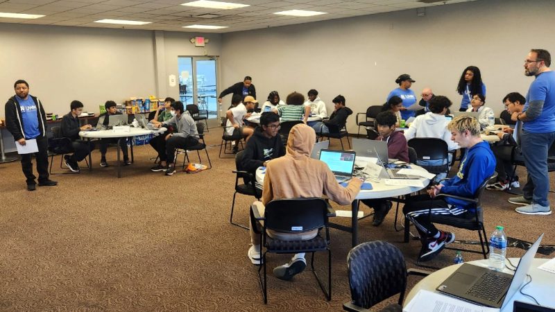 Mark Cuban Foundation y Miami Dade College ofrecen un “AI Bootcamp” gratuito para adolescentes de Miami